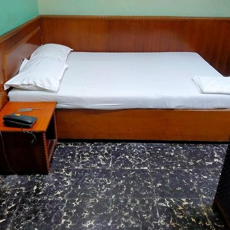 Hotel Heera Kolkata Ngoại thất bức ảnh