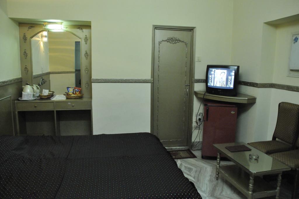 Hotel Heera Kolkata Ngoại thất bức ảnh