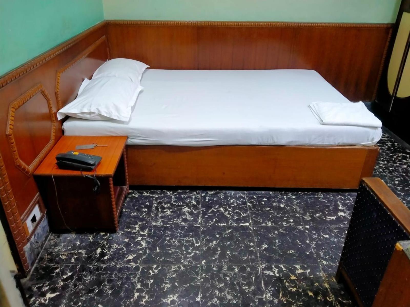 Hotel Heera Kolkata Ngoại thất bức ảnh