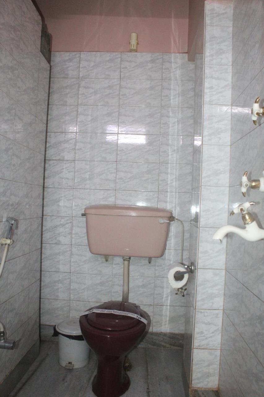 Hotel Heera Kolkata Ngoại thất bức ảnh