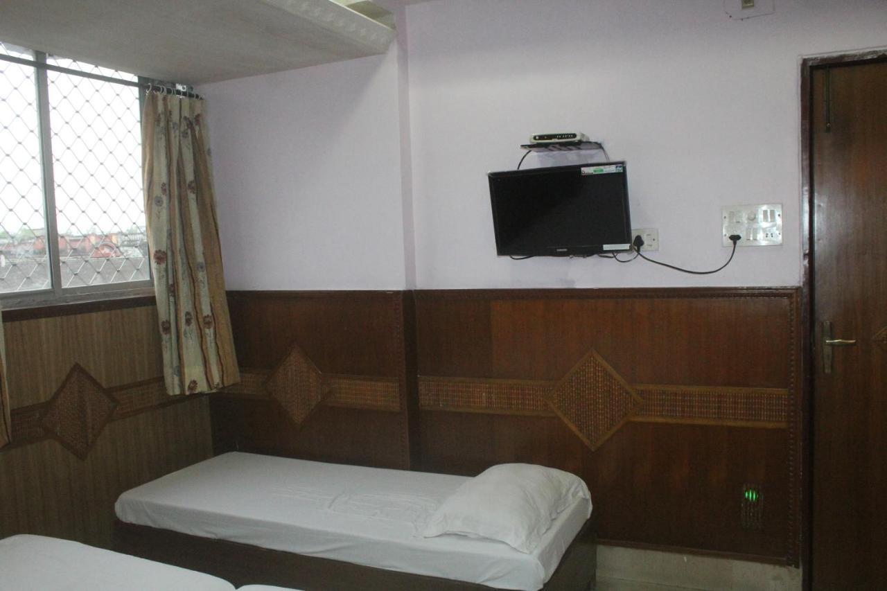 Hotel Heera Kolkata Ngoại thất bức ảnh
