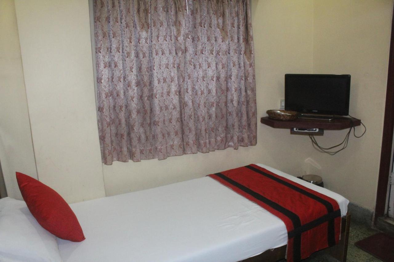 Hotel Heera Kolkata Ngoại thất bức ảnh