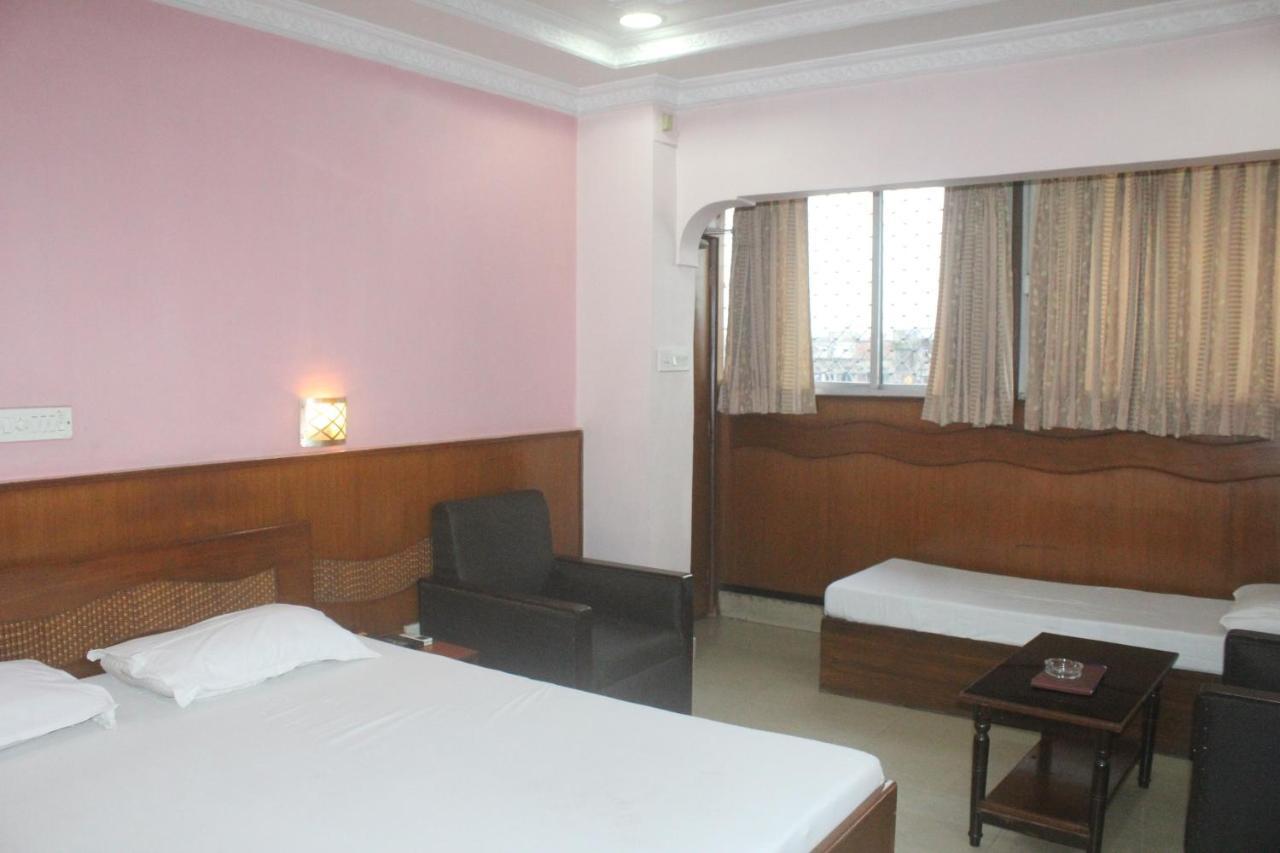 Hotel Heera Kolkata Ngoại thất bức ảnh