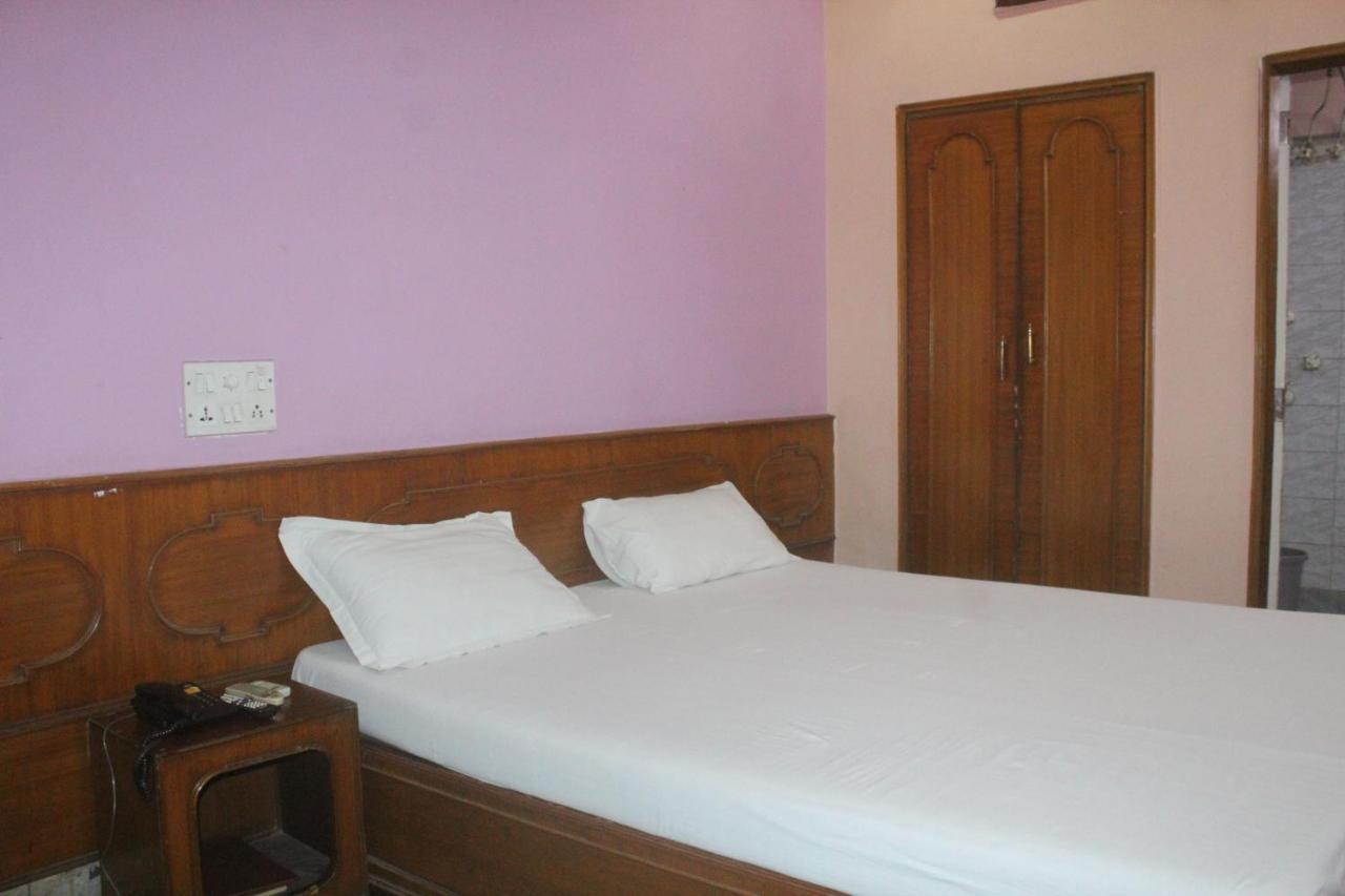 Hotel Heera Kolkata Ngoại thất bức ảnh