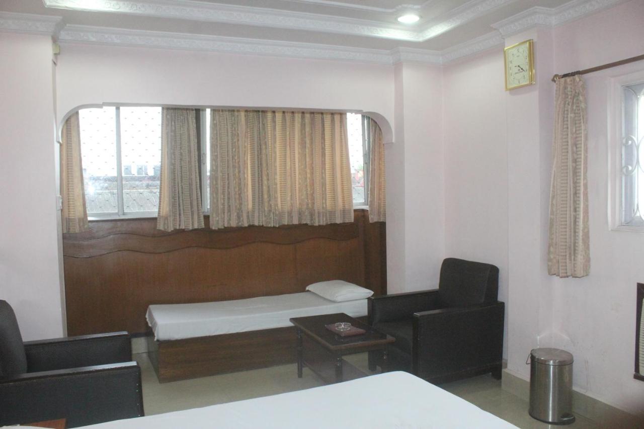 Hotel Heera Kolkata Ngoại thất bức ảnh