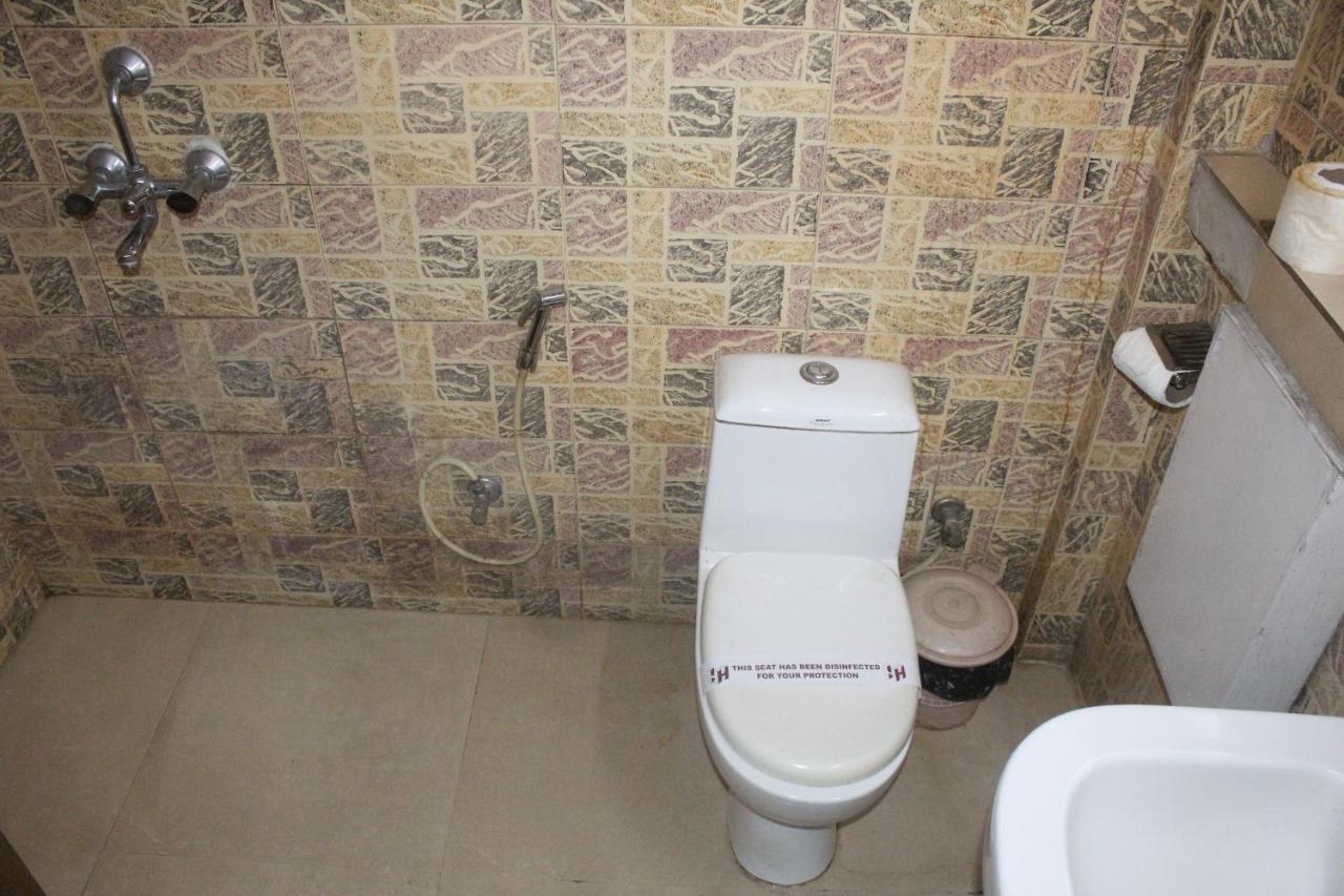 Hotel Heera Kolkata Ngoại thất bức ảnh