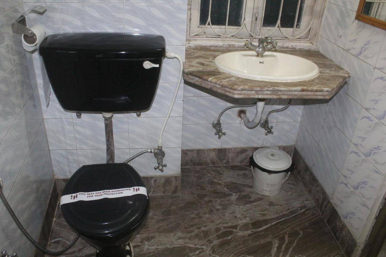 Hotel Heera Kolkata Ngoại thất bức ảnh
