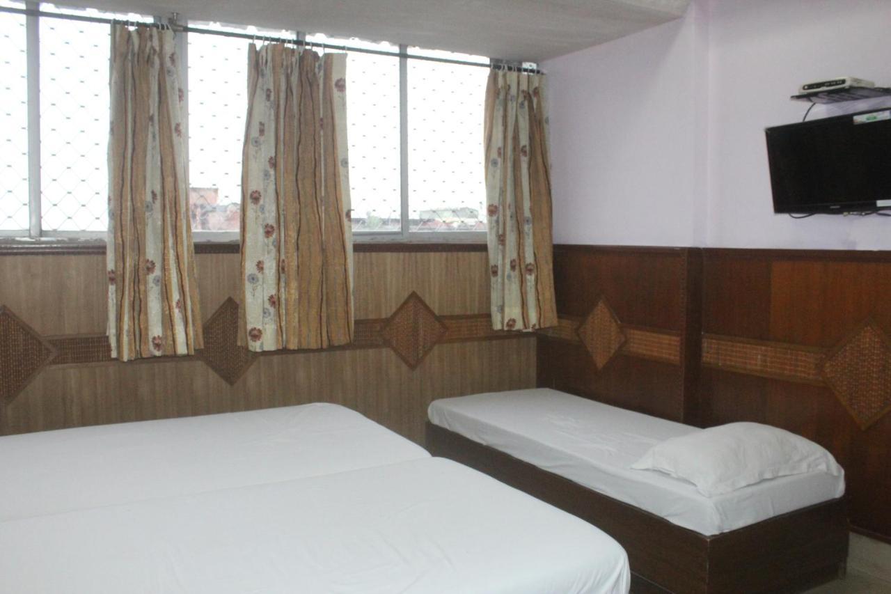 Hotel Heera Kolkata Ngoại thất bức ảnh